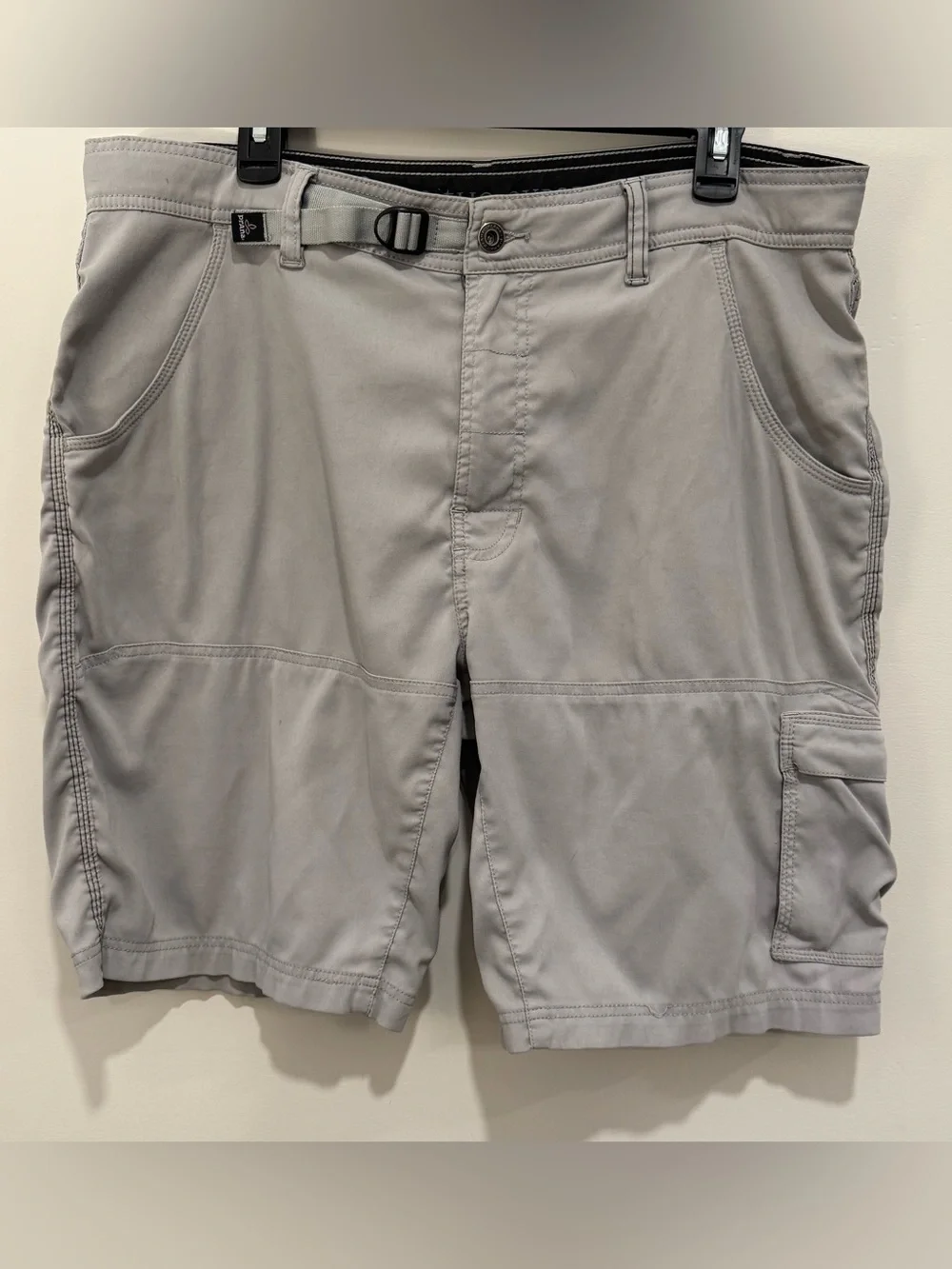 prAna | Stretch Zion Cargo Hiking Shorts Grey | 36W x 10L | Style M3ST10117